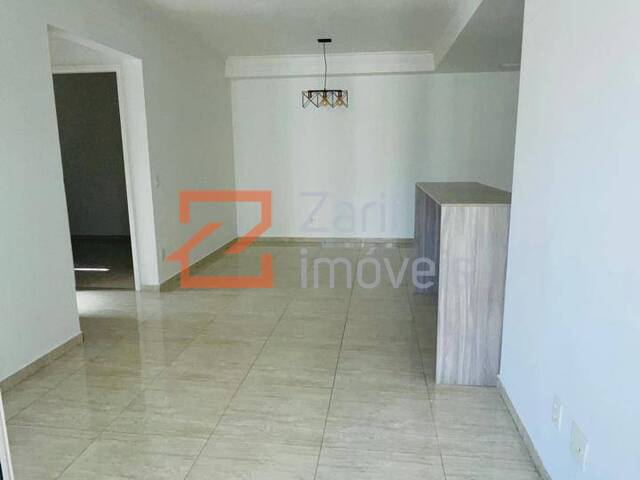 SALA II AMBIENTES BEM ILUMINADA