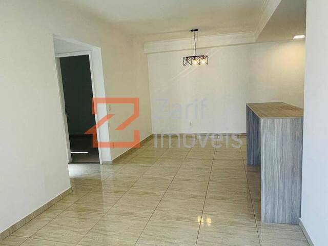 SALA II AMBIENTES BEM ILUMINADA