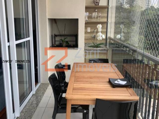 VARANDA COM FECHAMENTO EM VIDRO